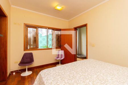 Casa à venda com 268m², 3 quartos e 4 vagas Casa à venda com 268m², 3 quartos e 4 vagasQuarto 3 - Suíte