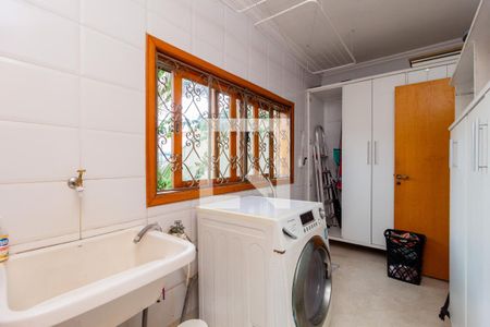 Casa à venda com 268m², 3 quartos e 4 vagas Casa à venda com 268m², 3 quartos e 4 vagasÁrea de Serviço