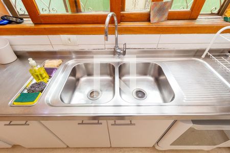 Casa à venda com 268m², 3 quartos e 4 vagas Casa à venda com 268m², 3 quartos e 4 vagasDetalhe - Cozinha