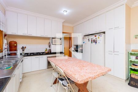 Casa à venda com 268m², 3 quartos e 4 vagas Casa à venda com 268m², 3 quartos e 4 vagasCozinha