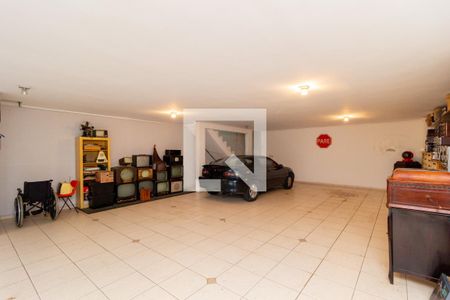 Casa à venda com 268m², 3 quartos e 4 vagas Casa à venda com 268m², 3 quartos e 4 vagasGaragem