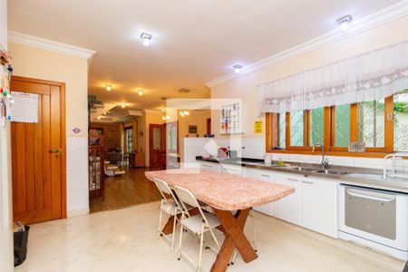 Casa à venda com 268m², 3 quartos e 4 vagas Casa à venda com 268m², 3 quartos e 4 vagasCozinha