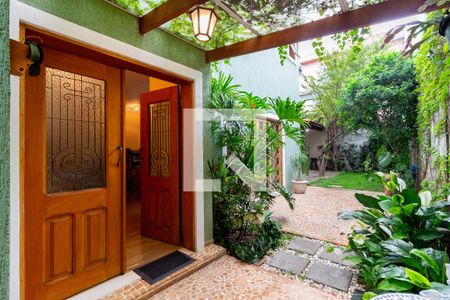 Casa à venda com 268m², 3 quartos e 4 vagas Casa à venda com 268m², 3 quartos e 4 vagasHall de entrada