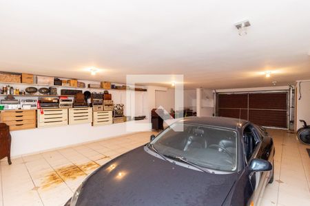 Casa à venda com 268m², 3 quartos e 4 vagas Casa à venda com 268m², 3 quartos e 4 vagasGaragem