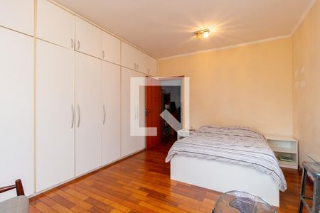 Casa à venda com 268m², 3 quartos e 4 vagas Casa à venda com 268m², 3 quartos e 4 vagasQuarto 1