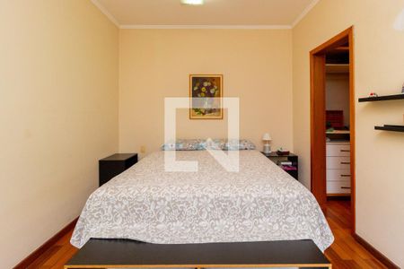 Casa à venda com 268m², 3 quartos e 4 vagas Casa à venda com 268m², 3 quartos e 4 vagasQuarto 3 - Suíte