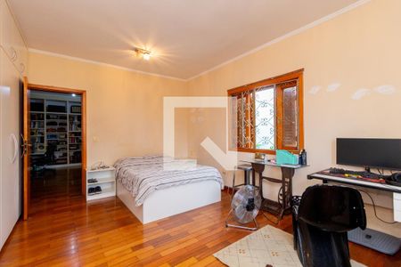 Casa à venda com 268m², 3 quartos e 4 vagas Casa à venda com 268m², 3 quartos e 4 vagasQuarto 1