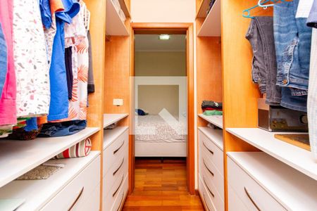 Casa à venda com 268m², 3 quartos e 4 vagas Casa à venda com 268m², 3 quartos e 4 vagasCloset - Suíte