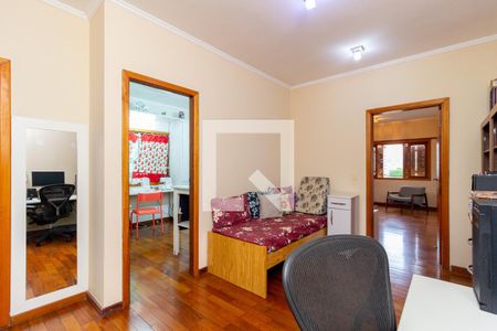 Casa à venda com 268m², 3 quartos e 4 vagas Casa à venda com 268m², 3 quartos e 4 vagasEscritório