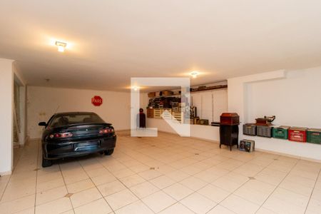 Casa à venda com 268m², 3 quartos e 4 vagas Casa à venda com 268m², 3 quartos e 4 vagasGaragem