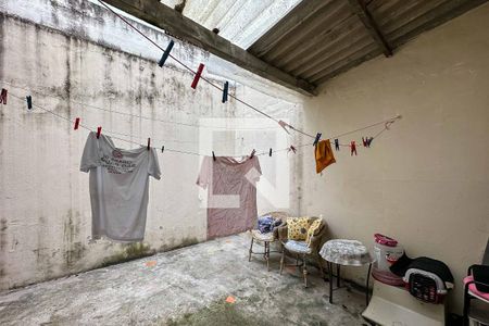 Casa à venda com 88m², 2 quartos e 1 vagaÁrea de serviço