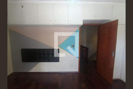 Casa à venda com 200m², 3 quartos e 3 vagasSuíte 01