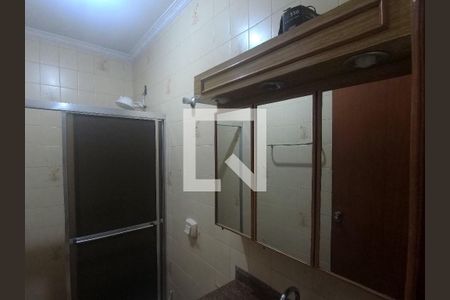 Casa à venda com 200m², 3 quartos e 3 vagasBanheiro piso de cima