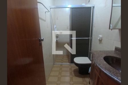 Casa à venda com 200m², 3 quartos e 3 vagasBanheiro piso de cima
