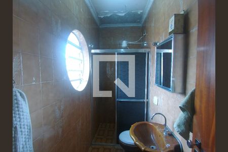 Casa à venda com 200m², 3 quartos e 3 vagasBanheiro da Suíte 02