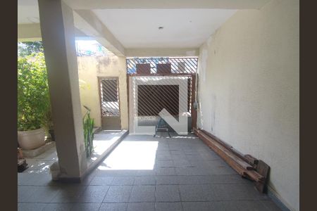 Casa à venda com 200m², 3 quartos e 3 vagasPortão / Garagem