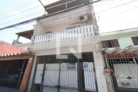 Fachada de casa para alugar com 1 quarto, 32m² em Parque Edu Chaves, São Paulo