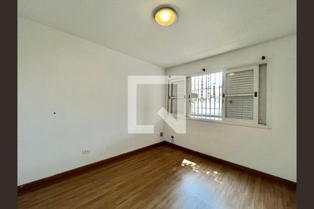 Casa à venda com 280m², 5 quartos e 2 vagasQuarto 2