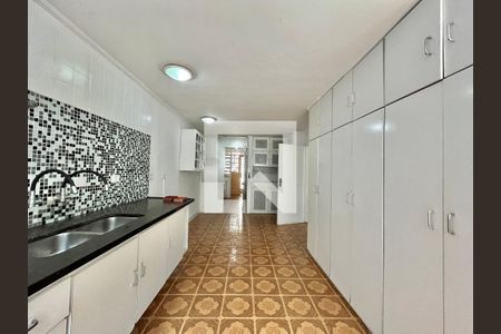 Casa à venda com 280m², 5 quartos e 2 vagasCozinha