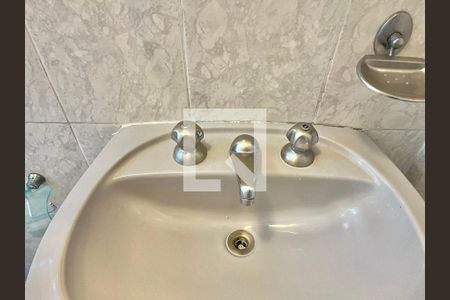 Casa à venda com 280m², 5 quartos e 2 vagasBanheiro da Suíte