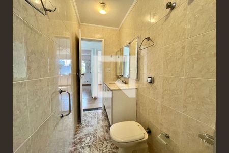 Casa à venda com 280m², 5 quartos e 2 vagasBanheiro 