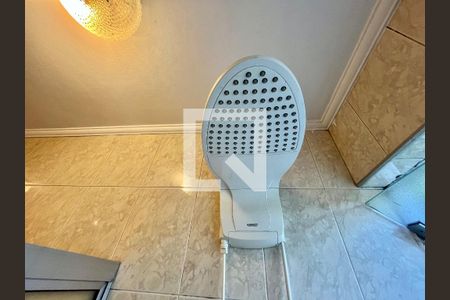 Casa à venda com 280m², 5 quartos e 2 vagasBanheiro 