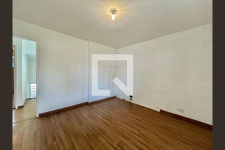 Casa à venda com 280m², 5 quartos e 2 vagasQuarto 4