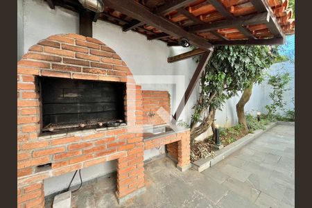 Casa à venda com 280m², 5 quartos e 2 vagasChurrasqueira