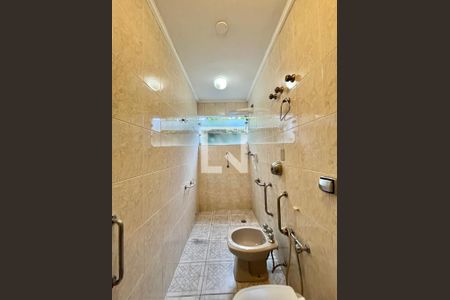 Casa à venda com 280m², 5 quartos e 2 vagasBanheiro da Suíte