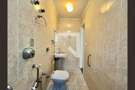 Casa à venda com 280m², 5 quartos e 2 vagasBanheiro da Suíte