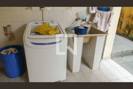 Casa à venda com 271m², 3 quartos e 1 vaga Casa à venda com 271m², 3 quartos e 1 vagaÁrea de Serviço