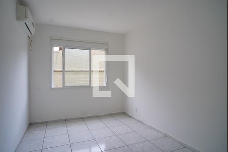 Sala de apartamento à venda com 2 quartos, 60m² em Jardim do Salso, Porto Alegre