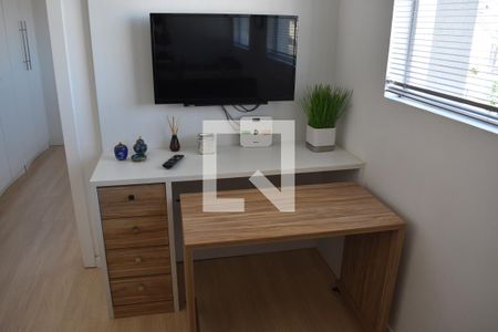 Sala de kitnet/studio para alugar com 1 quarto, 31m² em Novo Mundo, Curitiba