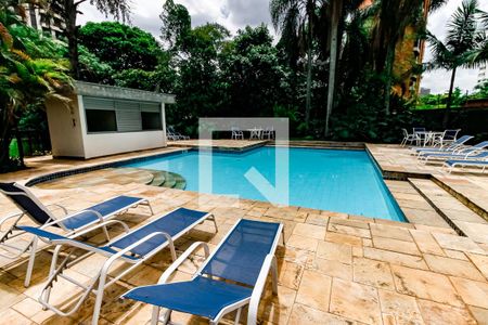 Apartamento para alugar com 200m², 3 quartos e 3 vagasÁrea comum - Piscina