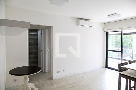 Sala de apartamento para alugar com 1 quarto, 45m² em Jardim Santo Amaro, São Paulo