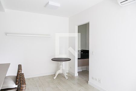 Sala de apartamento para alugar com 1 quarto, 45m² em Jardim Santo Amaro, São Paulo