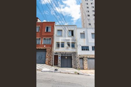 Casa à venda com 180m², 3 quartos e 2 vagasFachada