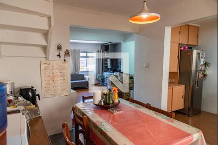 Casa à venda com 180m², 3 quartos e 2 vagasCopa