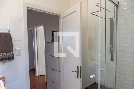 Casa à venda com 180m², 3 quartos e 2 vagasBanheiro