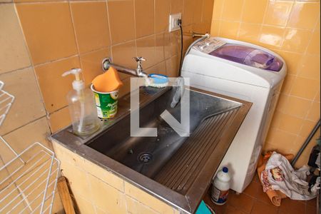 Casa à venda com 180m², 3 quartos e 2 vagasÁrea de serviço