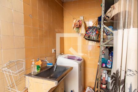 Casa à venda com 180m², 3 quartos e 2 vagasÁrea de serviço