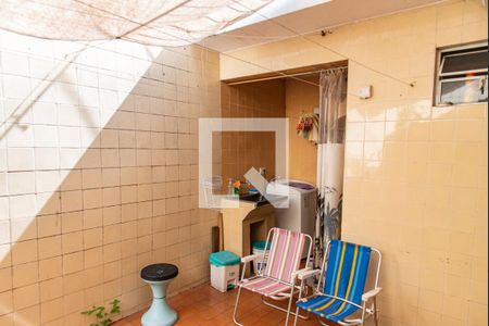 Casa à venda com 180m², 3 quartos e 2 vagasQuintal