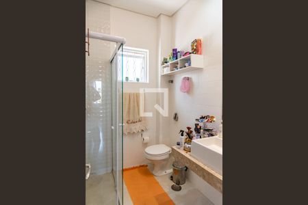 Casa à venda com 180m², 3 quartos e 2 vagasBanheiro