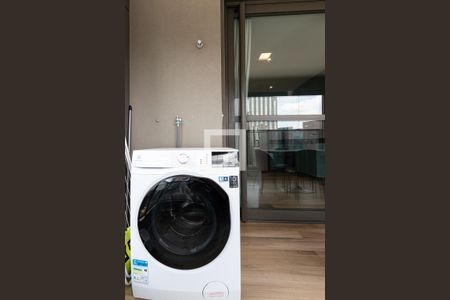 Studio para alugar com 45m², 1 quarto e 1 vaga Studio para alugar com 45m², 1 quarto e 1 vagaSacada