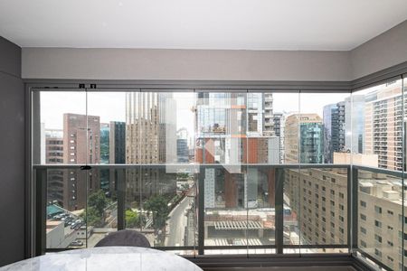 Studio para alugar com 45m², 1 quarto e 1 vaga Studio para alugar com 45m², 1 quarto e 1 vagaSacada