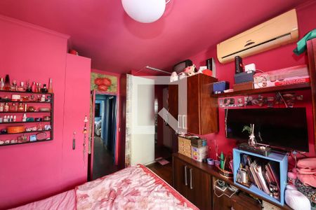 Suíte de casa de condomínio à venda com 5 quartos, 258m² em Jardim Avelino, São Paulo