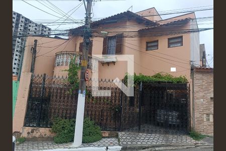 Casa à venda com 157m², 3 quartos e 2 vagas Casa à venda com 157m², 3 quartos e 2 vagasFachada da Casa