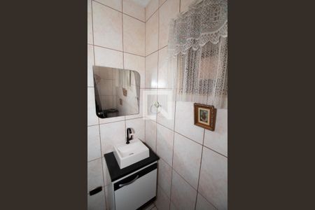 Lavabo de casa para alugar com 3 quartos, 157m² em Vila Sirene, São Paulo