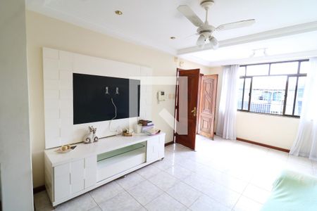 Sala de casa à venda com 2 quartos, 210m² em Jardim Carioca, Rio de Janeiro