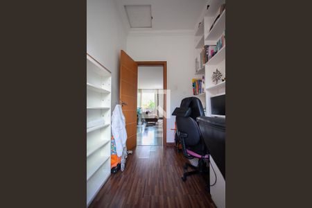 Casa à venda com 520m², 4 quartos e 5 vagasEscritório 2